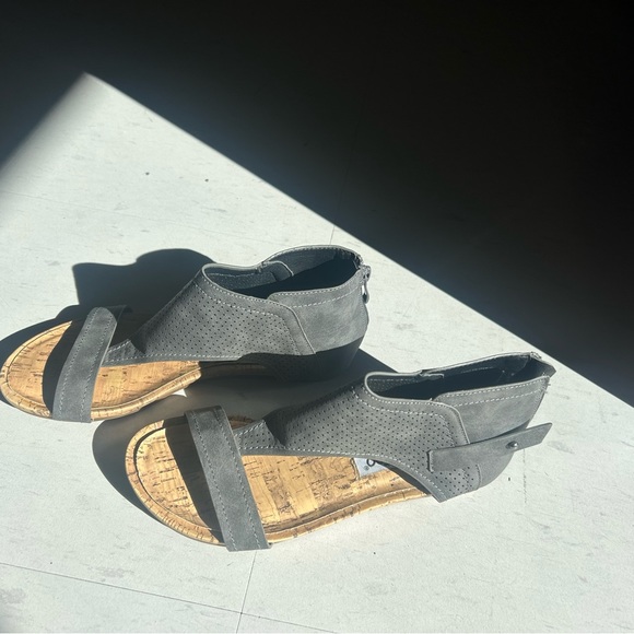 Grey gladiator style sandal - Picture 5 of 5